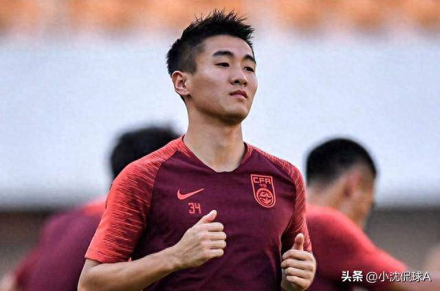 3-1！国足决战泰国降维打击，坚持传控，接近世界杯，韦世豪亮剑