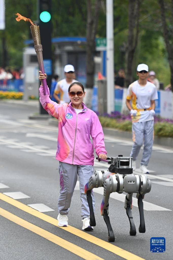 杭州亚残运会火炬传递启动杭州亚残运会！杭州亚残运会