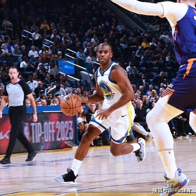 NBA揭幕战太阳险胜勇士NBA，布克发威32分，勇士整体手感低迷！NBA