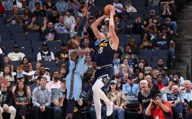 NBA常规赛：灰熊队罗斯16+6险造逆转掘金，约基奇22+12+7准三双