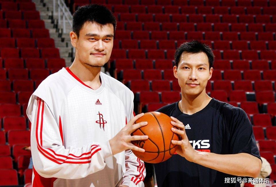 NBA雄鹿热搜为退役的易建联发来祝福雄鹿！！雄鹿