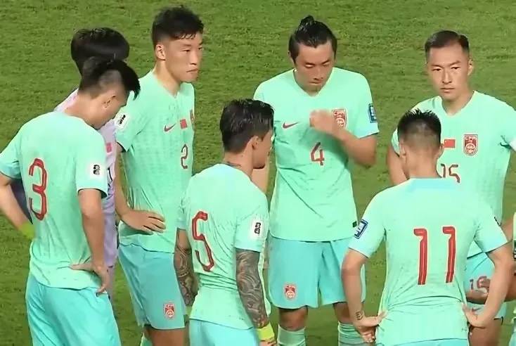 4-3！世界杯预选赛太疯狂世界杯预选赛，1-3落后，连扳3球，93分钟绝杀，国足稳出线！世界杯预选赛