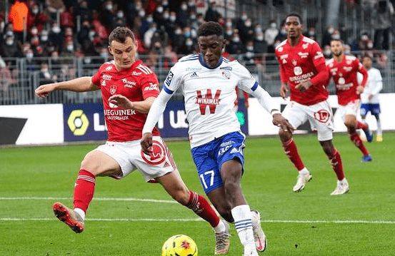 法甲（Ligue 1）：布雷斯特vs斯特拉斯堡 赛事前瞻 冲八红布雷斯特！布雷斯特