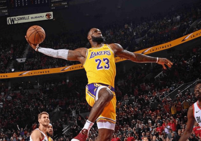 NBA常规赛湖人VS独行侠直播：Yo米猜测如何盯防詹姆斯独行侠有策略独行侠！独行侠