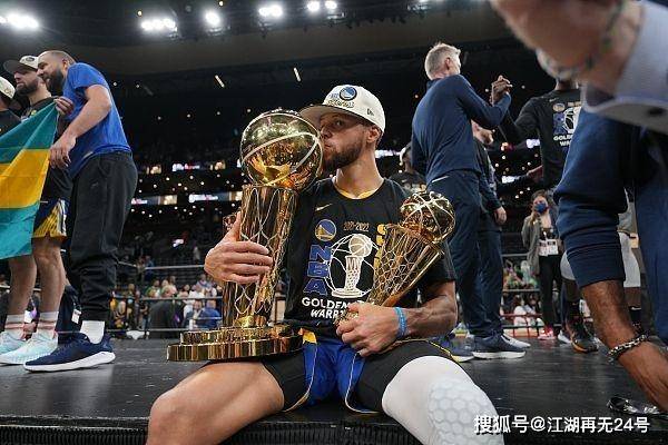 “退役了给我立一座雕像”，NBA现役仅3人有资格这样说，字母上榜