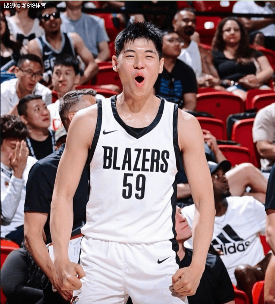 李群：崔永熙回国治疗跟腱8月返美 继续争取NBA双向合同