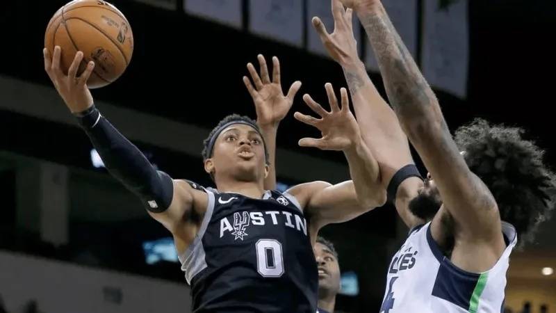 NBA早报｜库里期待与老詹再合作 勇士试训布朗 湖人签下博登